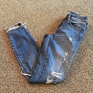 Hidden Distressed Skinny Blue Jeans Size 25 in EUC